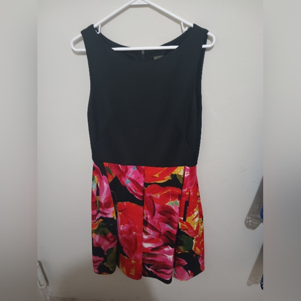 Taylor Black Bodice Floral-Print Midi Dress With Pockets